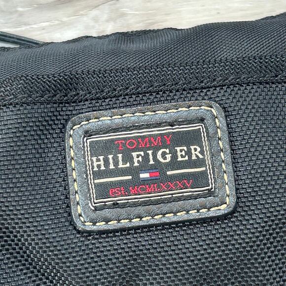 Tommy Hilfiger Black Nylon Shoulder Bag Pink Lining Y2K Logo Mini Purse - Picture 2 of 6
